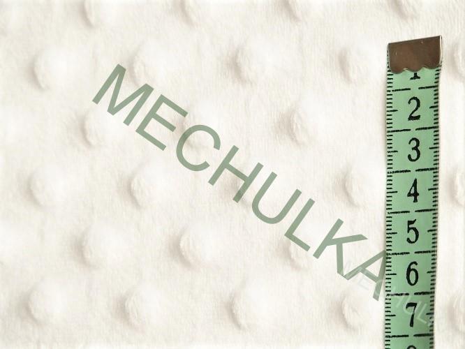Minky - ZBYTEK 0,25 m - s vytlačenými puntíky Smetanové, metráž látka jemný fleece s tečkami - VÝPRODEJ