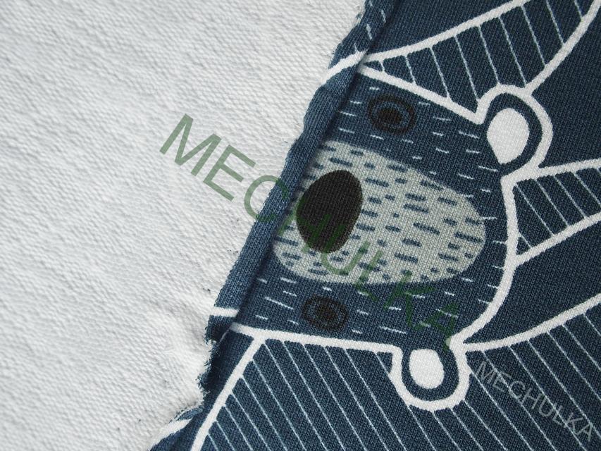 Medvěd koala mezi listy - ZBYTEK S KAZEM 0,71 m šedá elastická teplákovina nepočesaná, potištěný bavlněný úplet, látka metráž - VÝPRODEJ